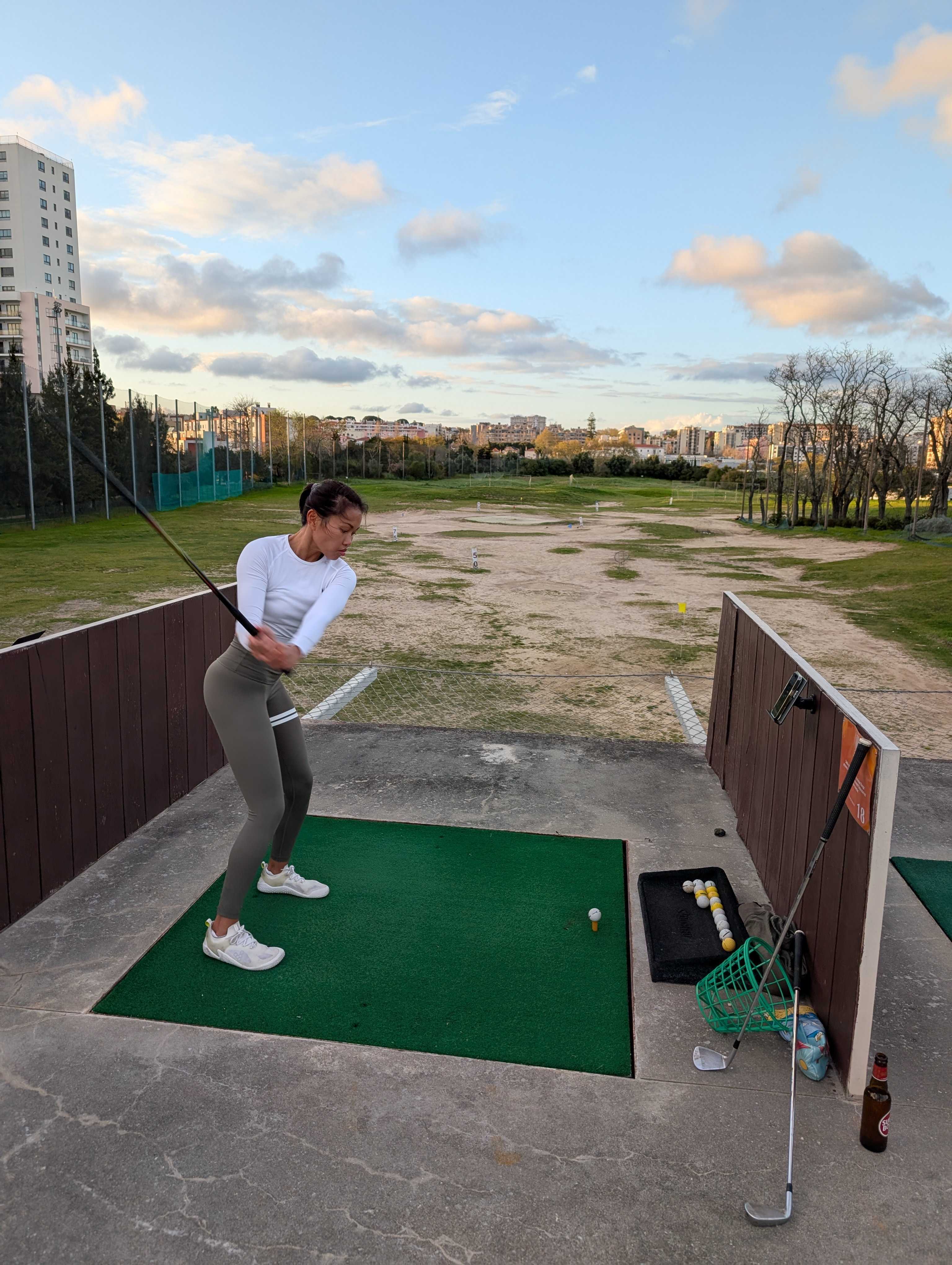 Swing n Sip - Social Golf Driving Range