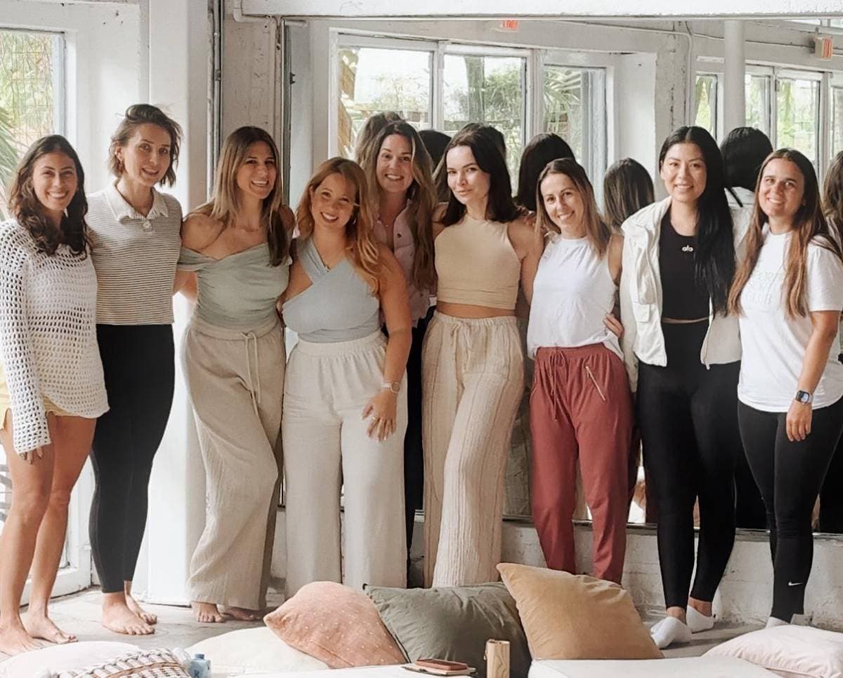 From Strangers to Sisters : Picnic & Speed-Friendling