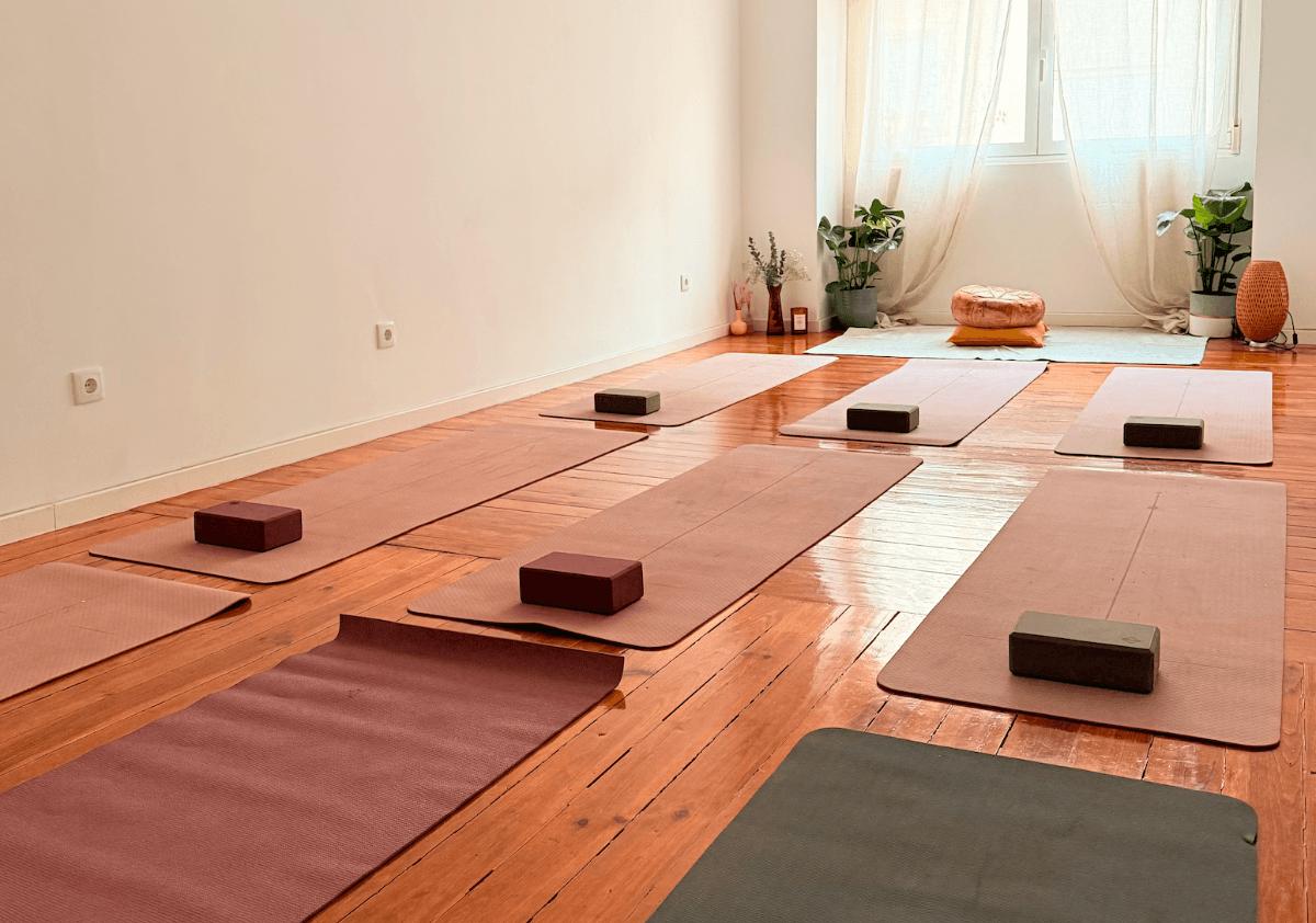 Simple Ashtanga Yoga - Monday Evening