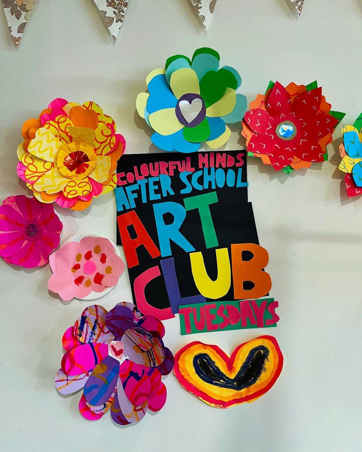 L A U R A - COLOURFUL MINDS cover