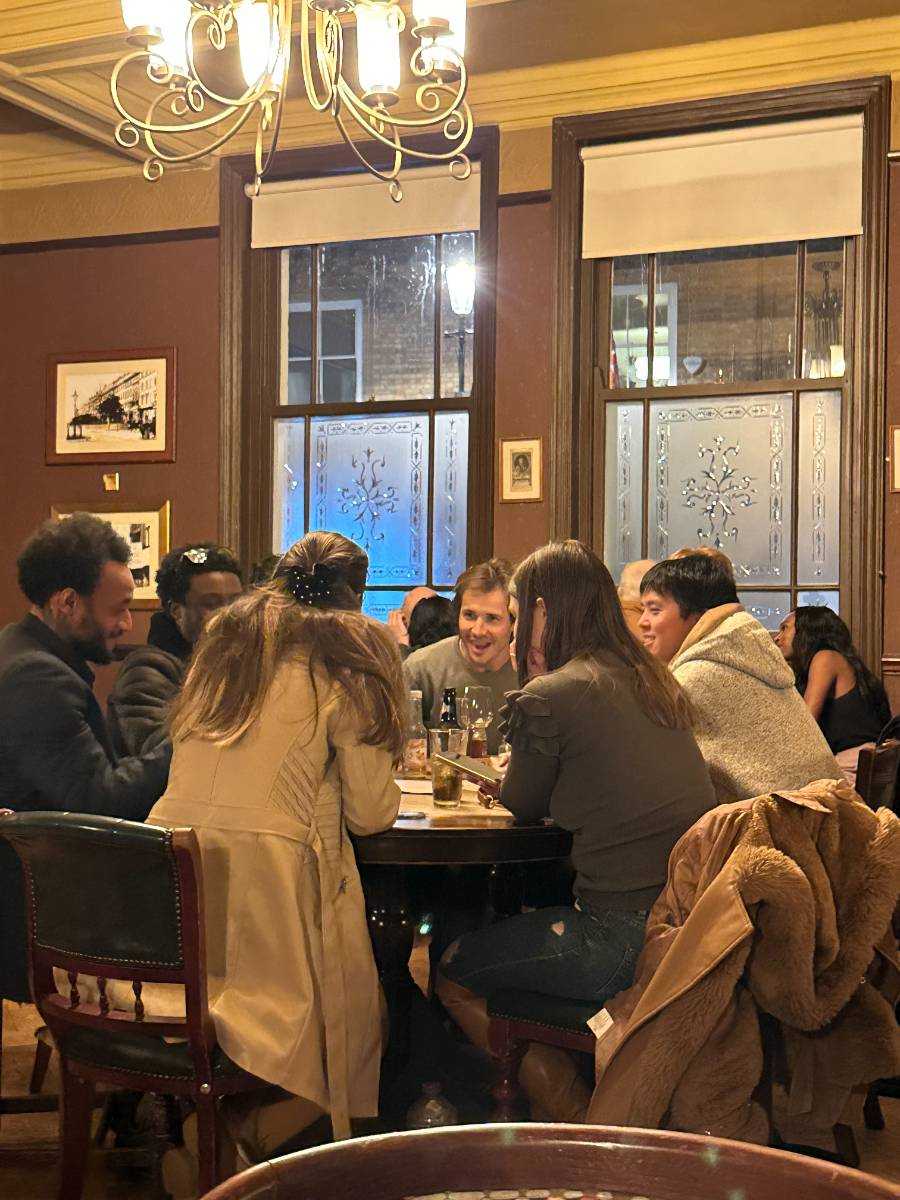 THOUGHT EXPERIMENTS IN PUBS cover