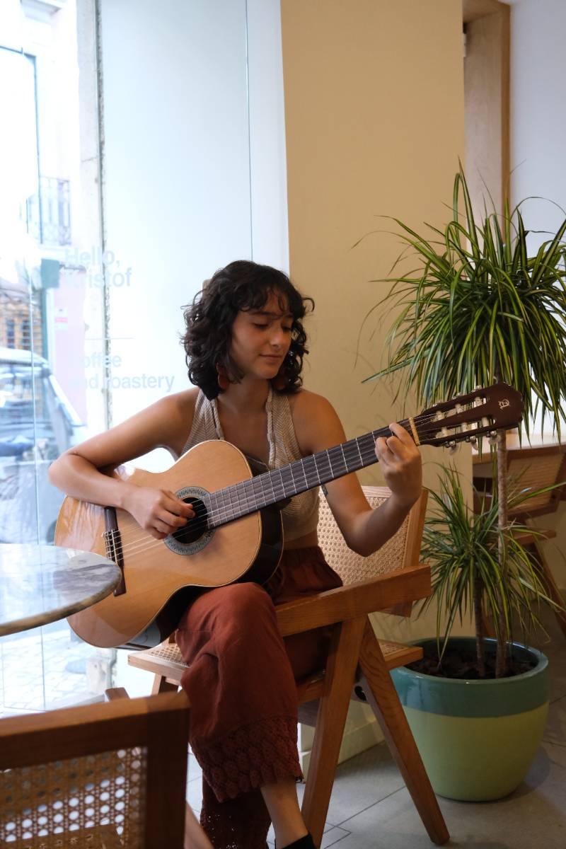 Brunch & Live Music from Alice Coelho